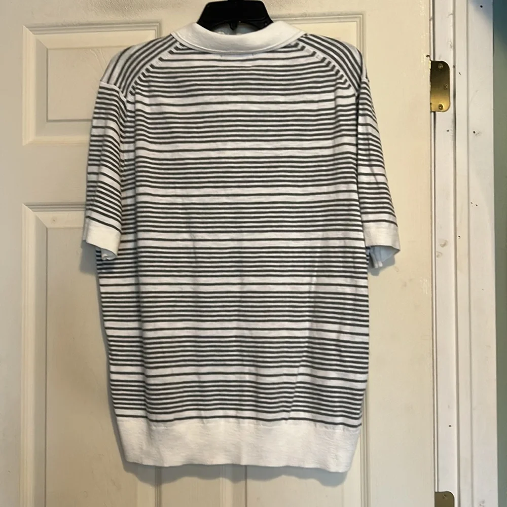 Banana Republic Gray and White Striped Polo Shirt/Sweater Size Large